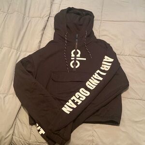 Alo Yoga sweatshirt